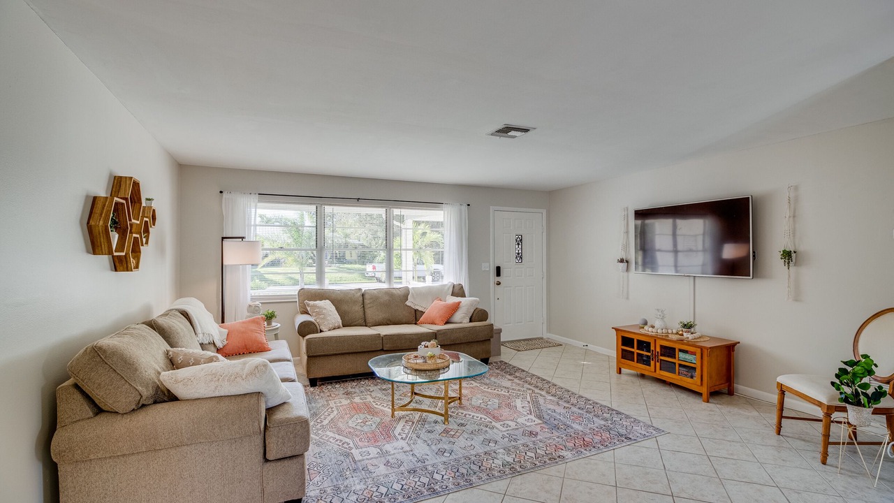 Photo of Livingroom in Sebastian Highlands