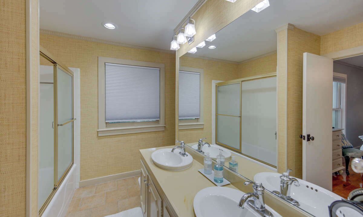 Photo of Bathroom in Star Harbor