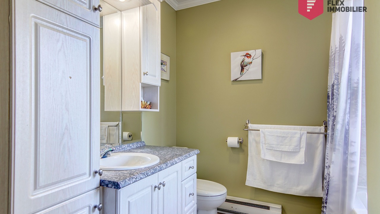 Photo of Bathroom in Saint-Denis-de-Brompton