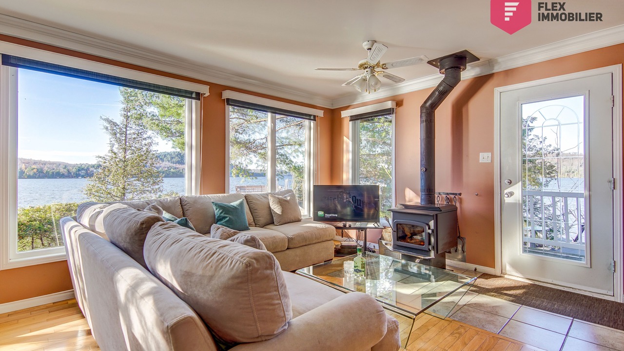 Photo of Livingroom in Saint-Denis-de-Brompton