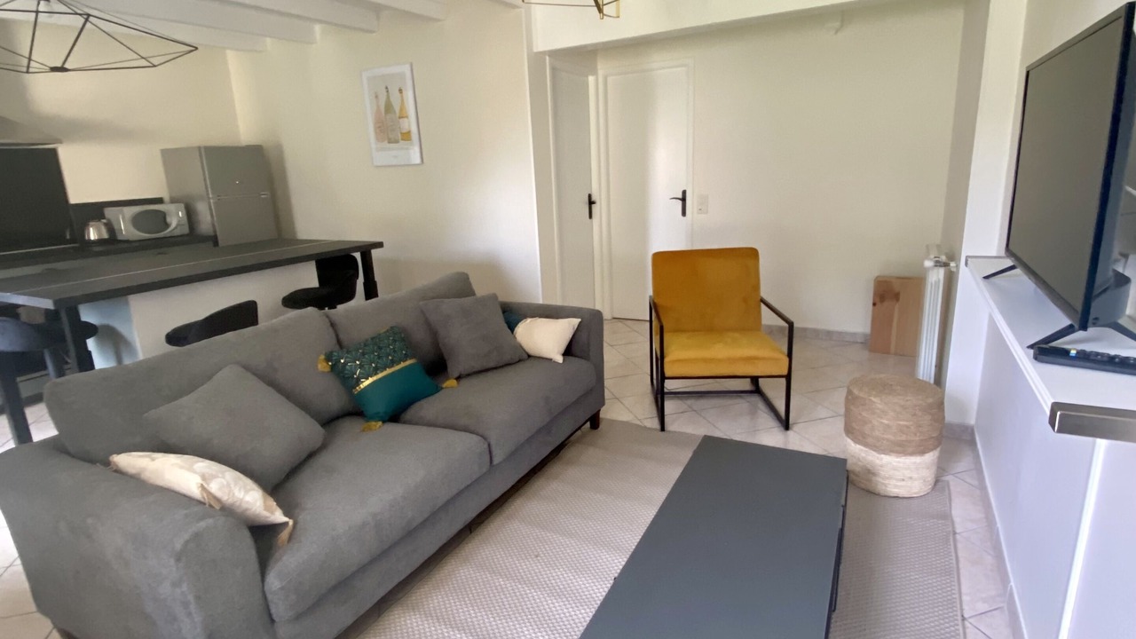 Photo of Livingroom in Sainte-Terre