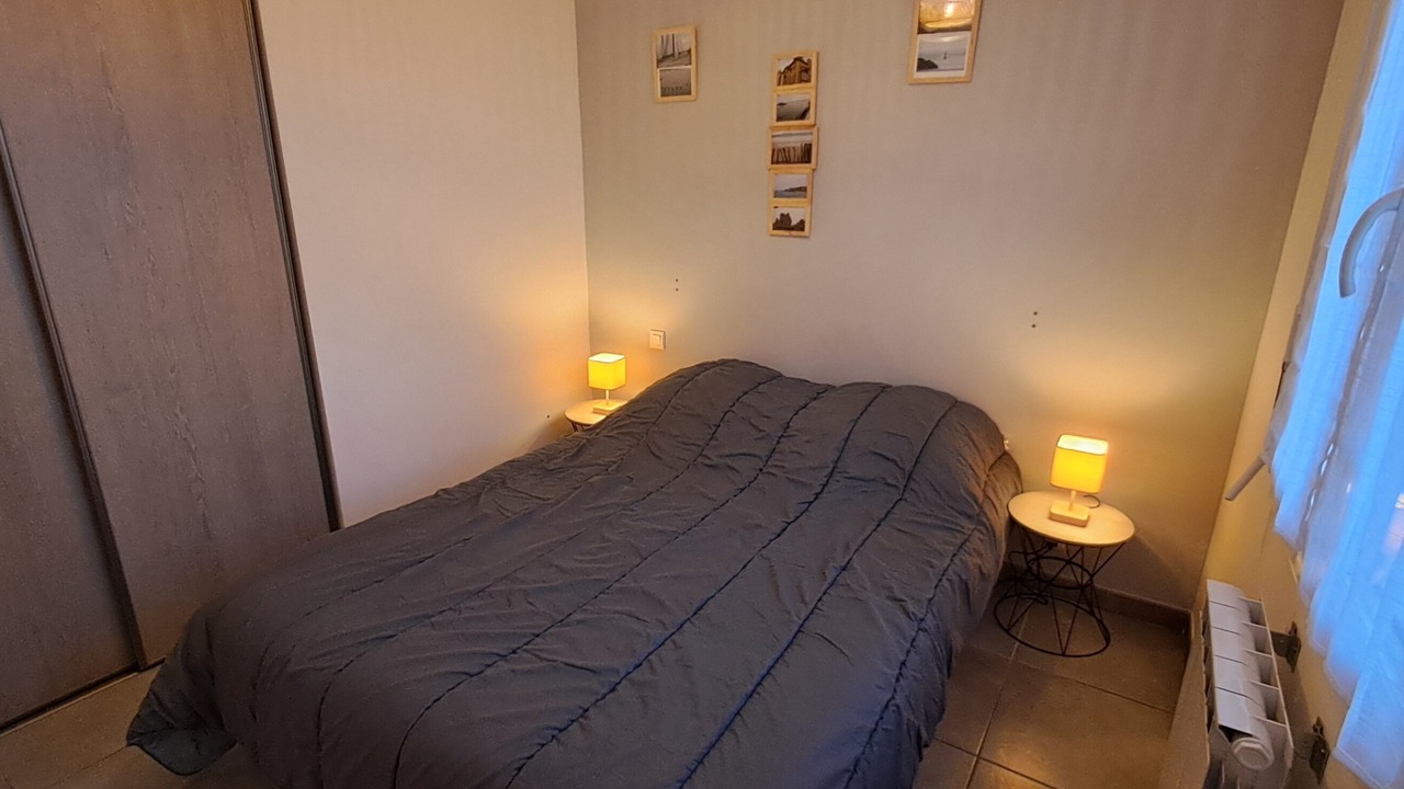Photo of Bedroom in Saint-Coulomb