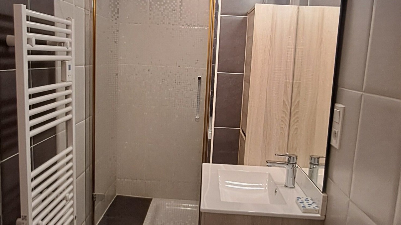Photo of Bathroom in Saint-Coulomb