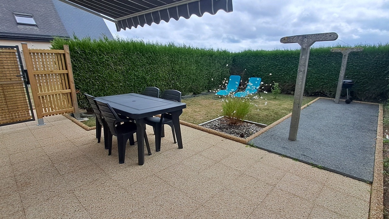 Photo of Outdoor in Saint-Coulomb