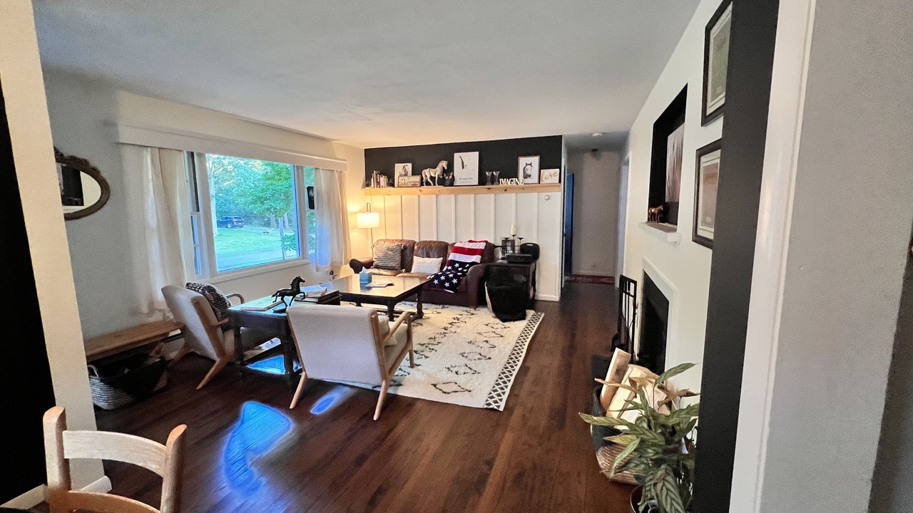 Photo of Livingroom in Cazenovia