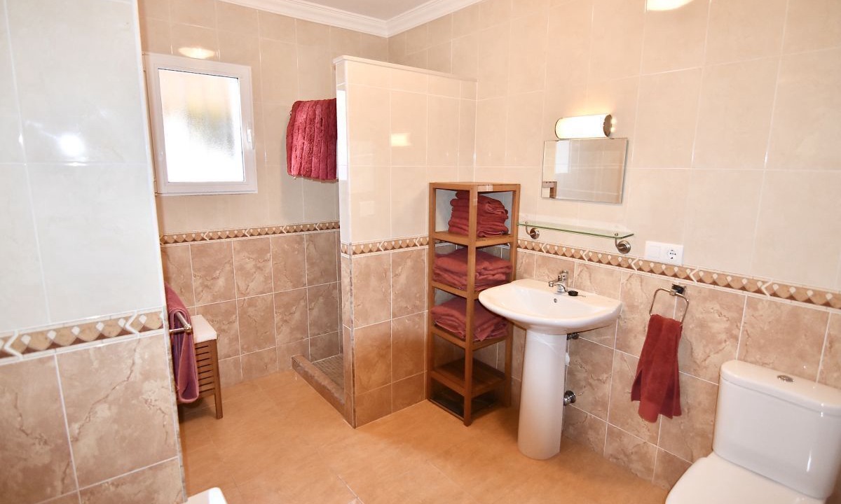 Photo of Bathroom in Alcalali