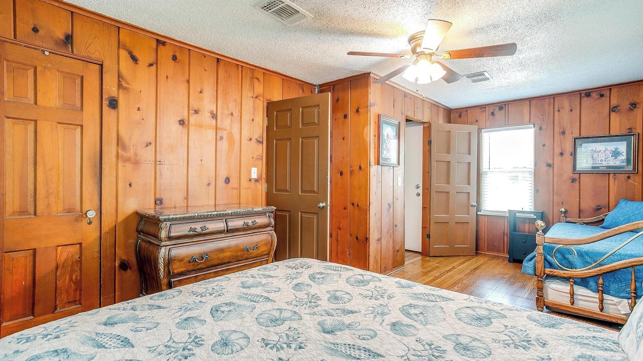 Photo of Bedroom in Arlington Heights