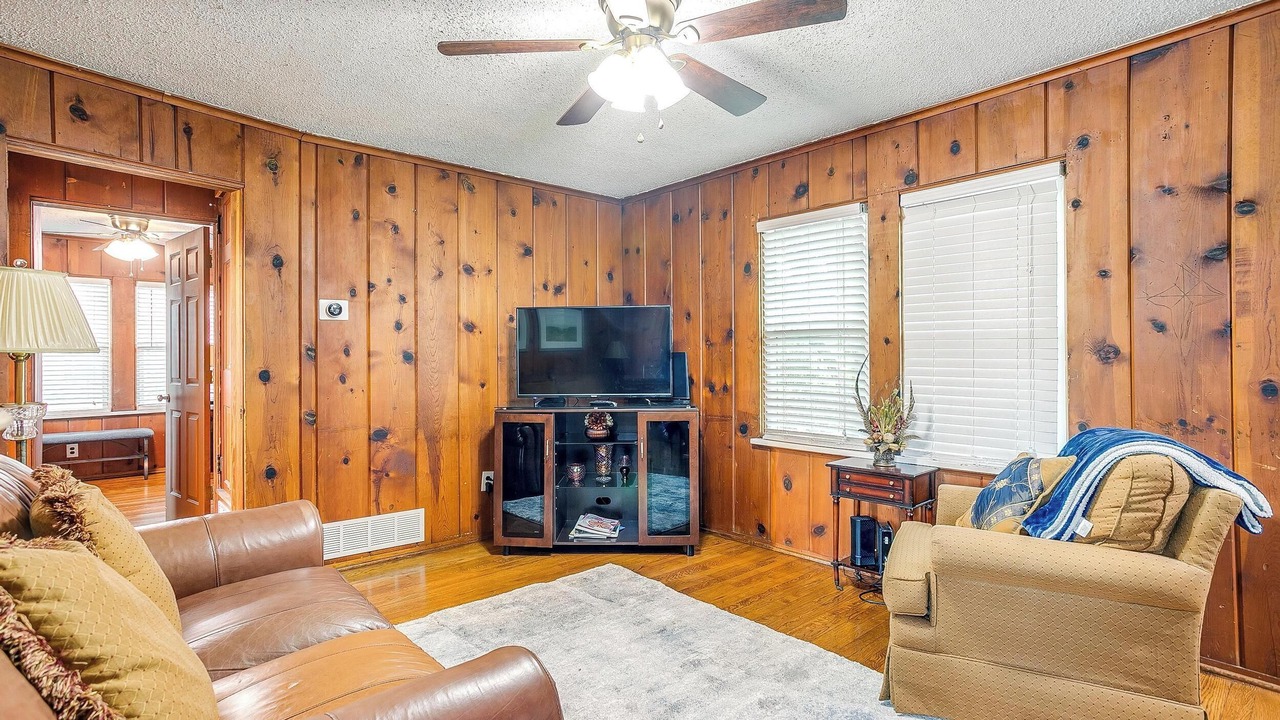 Photo of Livingroom in Arlington Heights