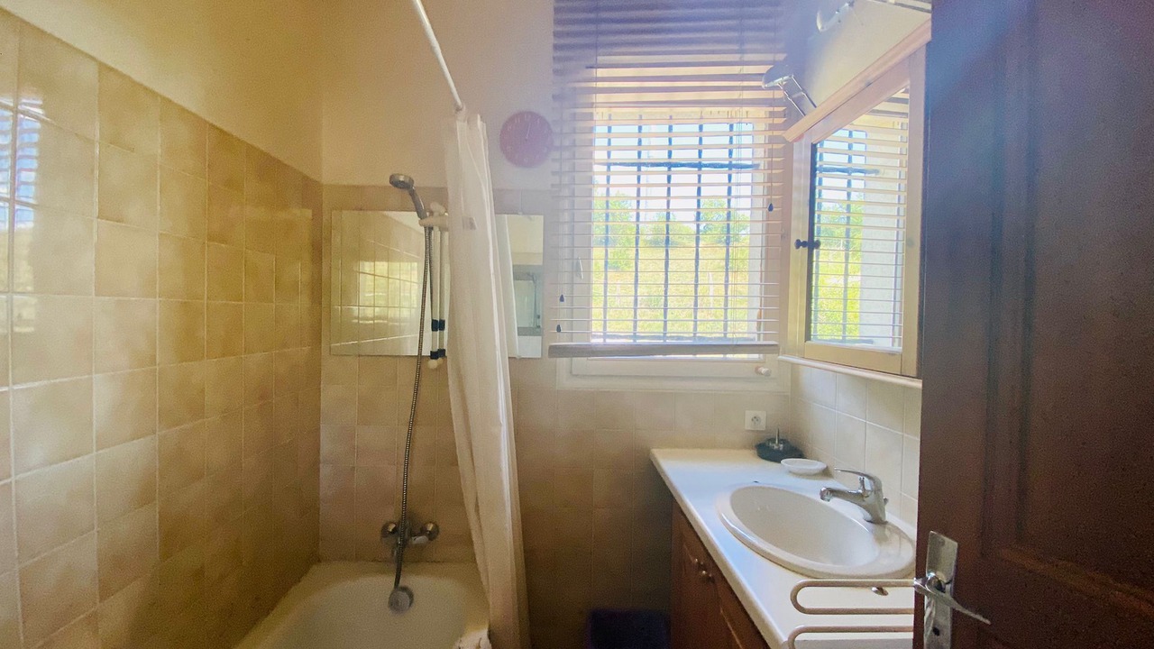 Photo of Bathroom in Saint-Martin-de-Nigelles