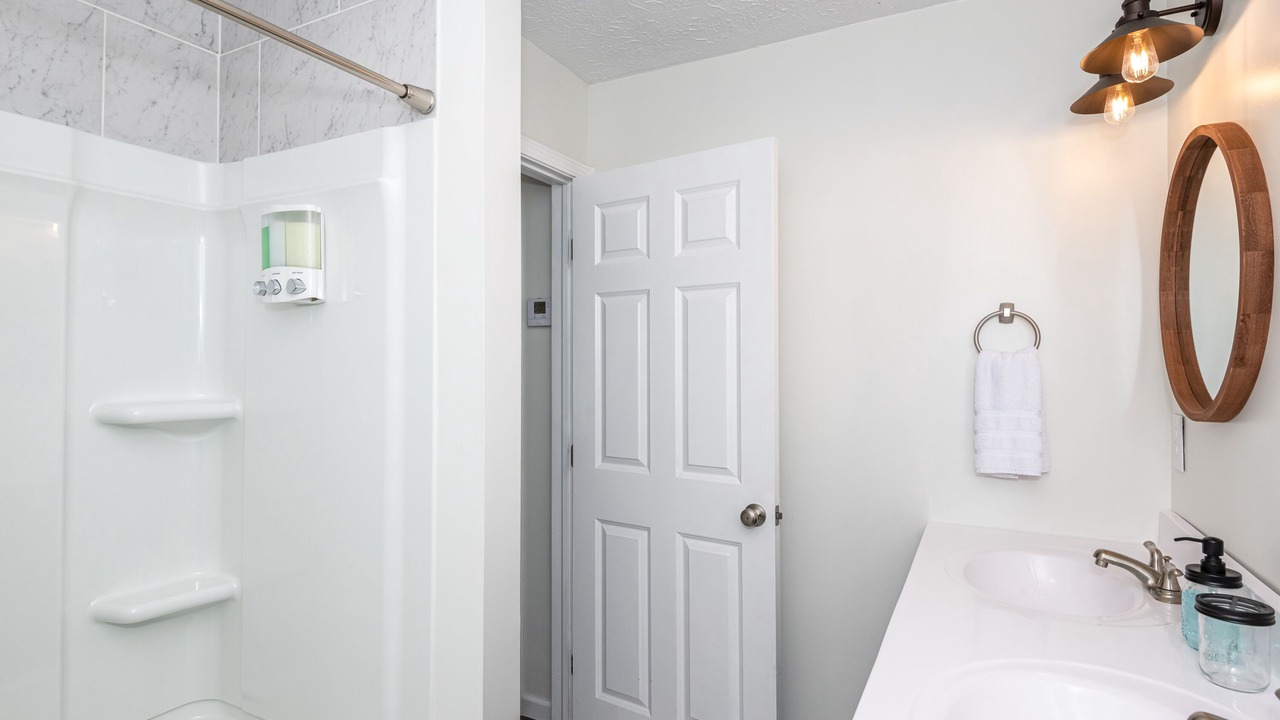 Photo of Bathroom in Xenia