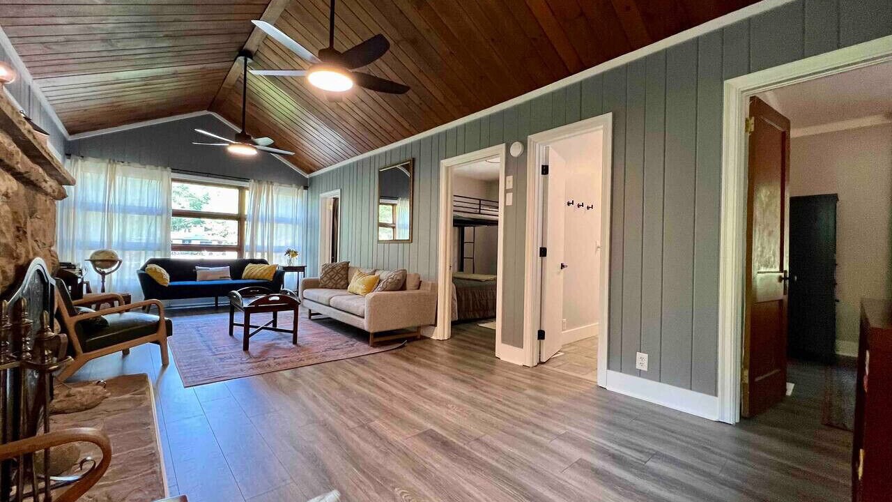 Photo of Livingroom in Ellwood City