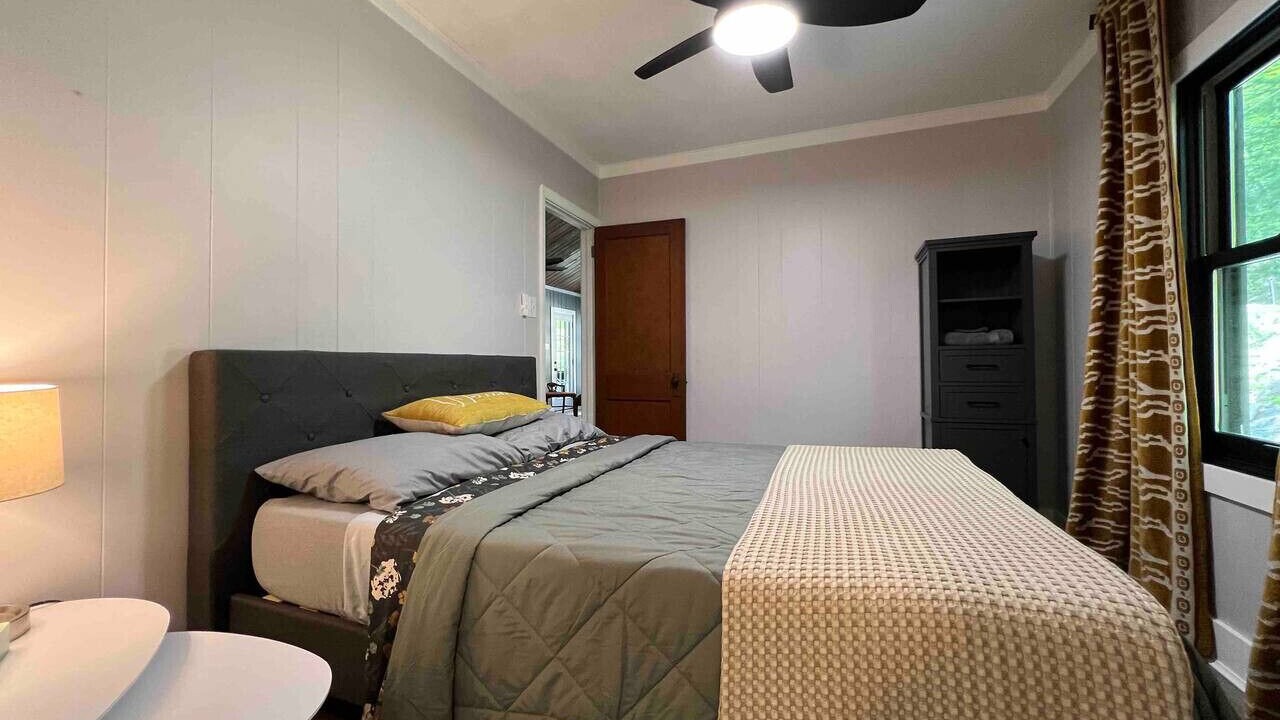 Photo of Bedroom in Ellwood City