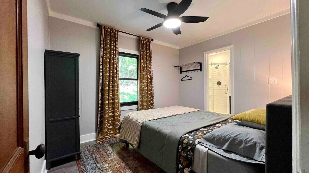 Photo of Bedroom in Ellwood City