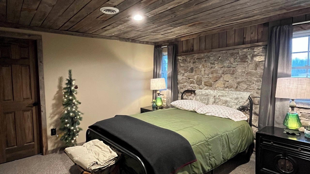 Photo of Bedroom in Cleveland