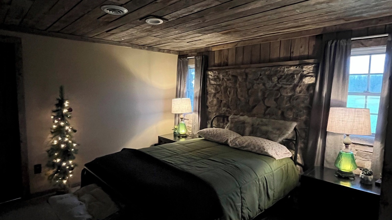 Photo of Bedroom in Cleveland
