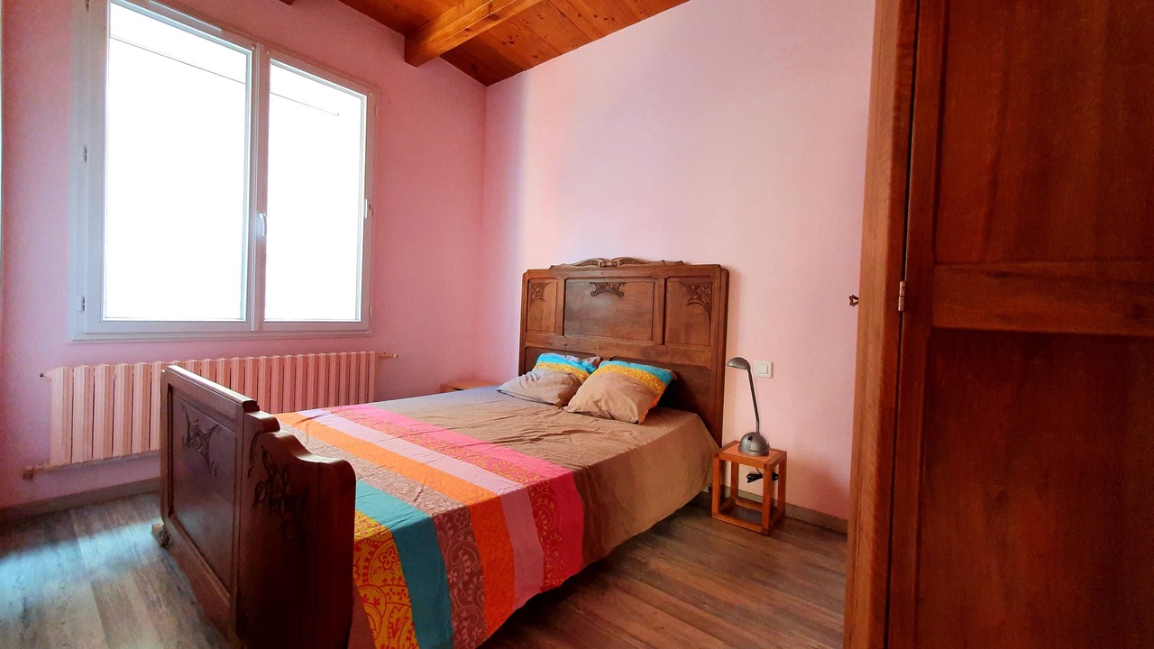 Photo of Bedroom in Saint-Beauzely