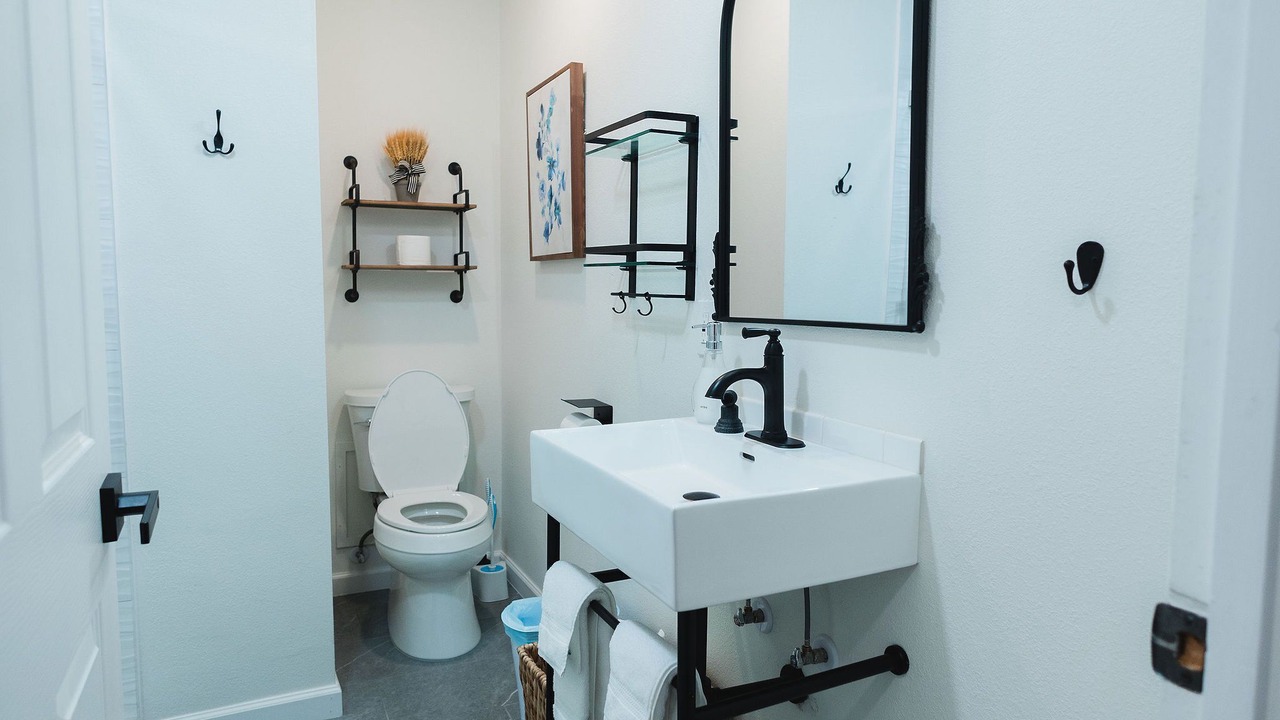Photo of Bathroom in Roswell