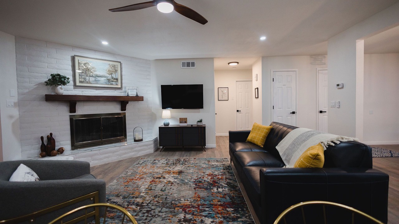 Photo of Livingroom in Roswell