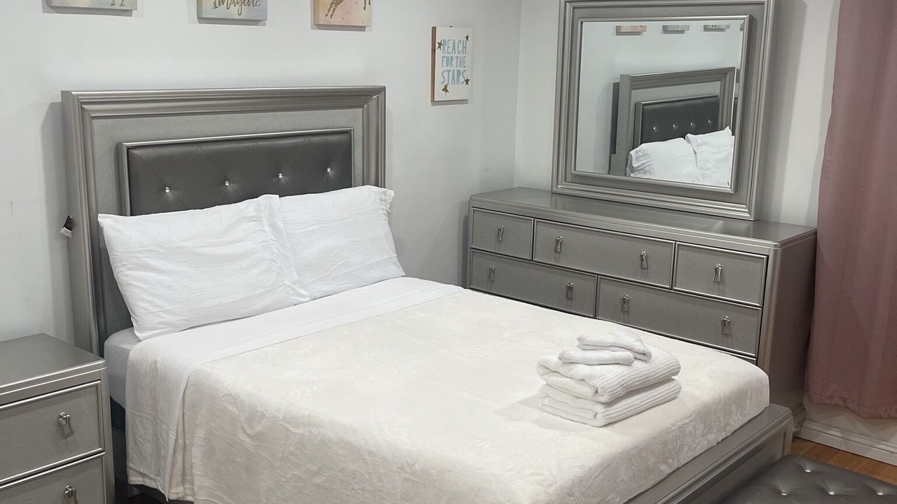 Photo of Bedroom in Selden