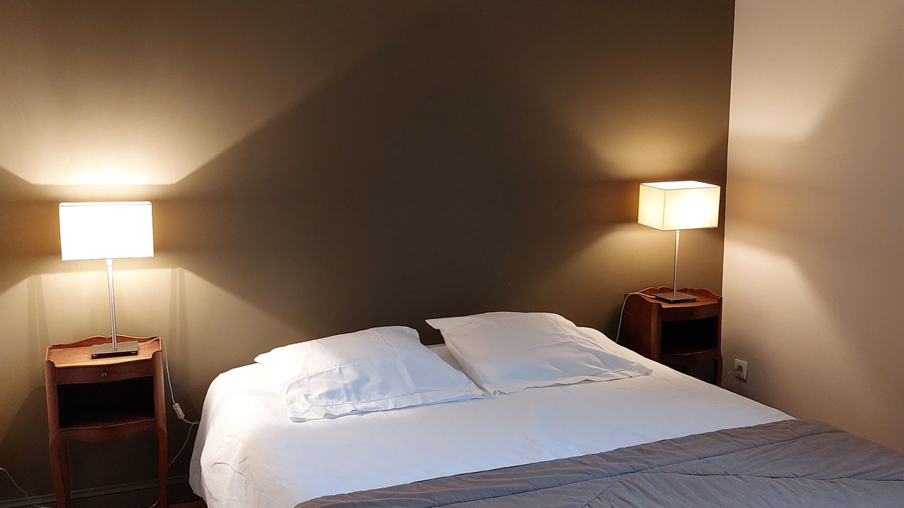 Photo of Bedroom in Gesnes-le-Gandelin