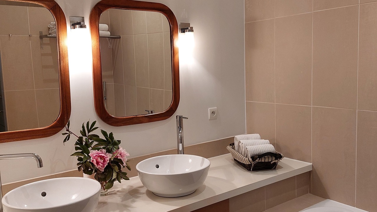 Photo of Bathroom in Gesnes-le-Gandelin