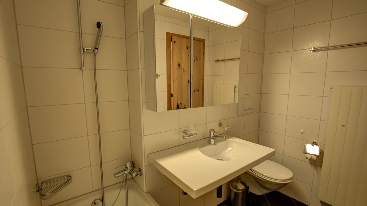 Photo of Bathroom in Silvaplana