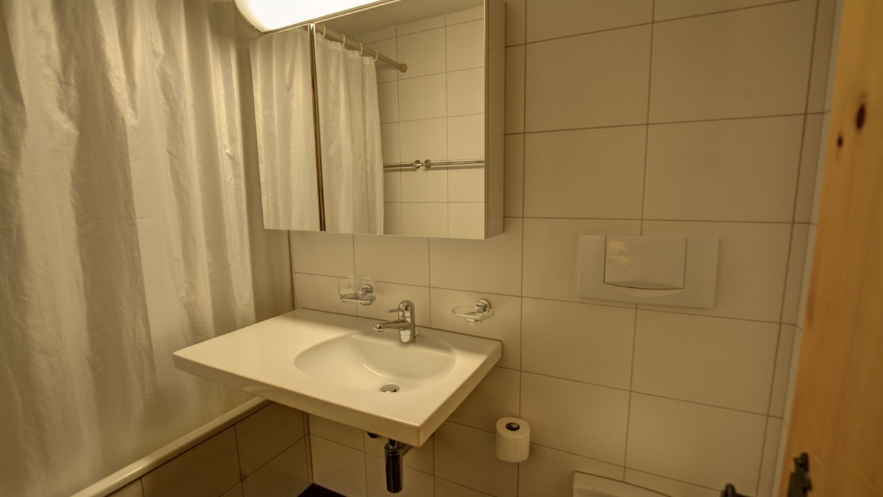 Photo of Bathroom in Silvaplana