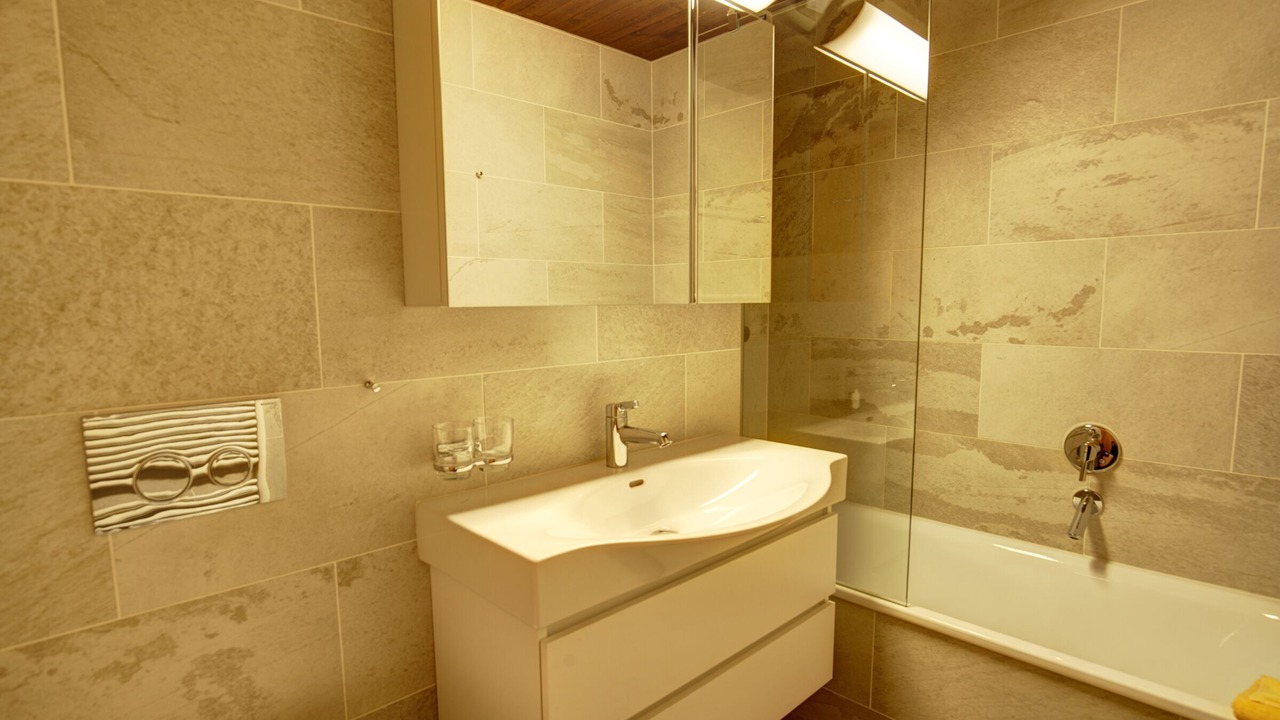Photo of Bathroom in Silvaplana