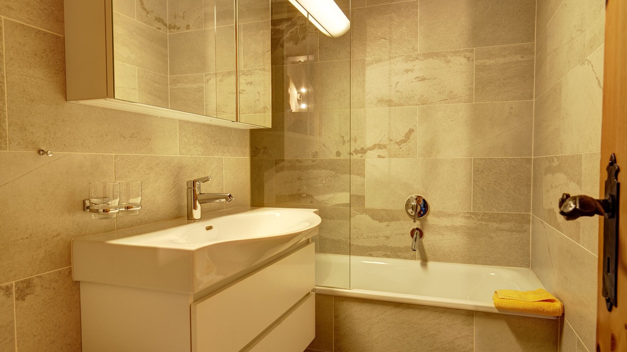 Photo of Bathroom in Silvaplana