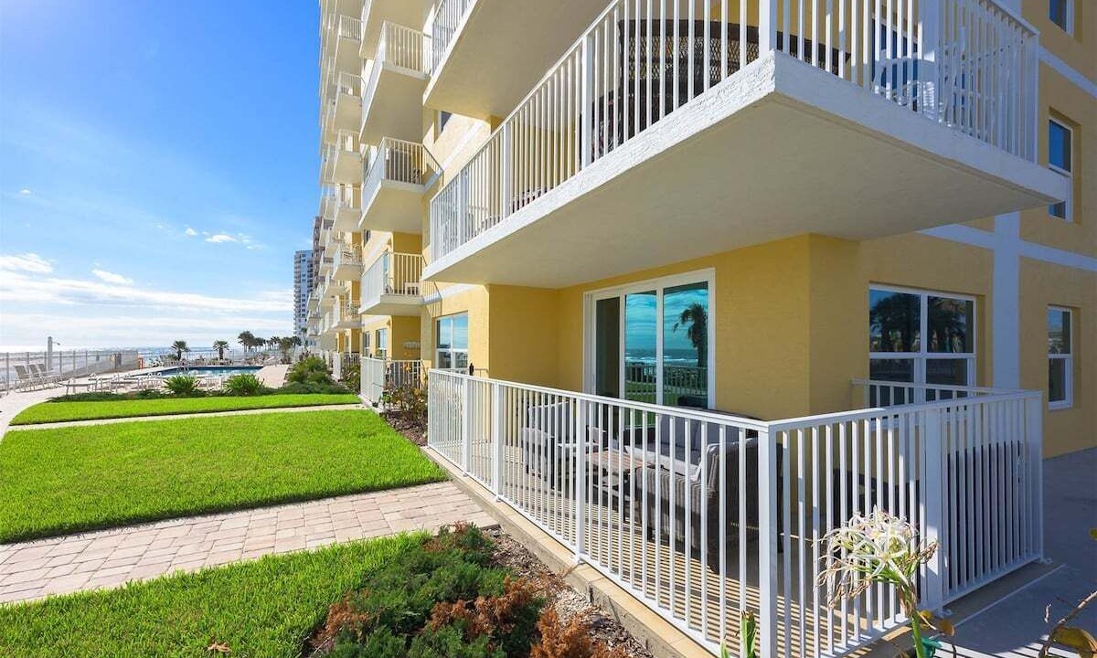 Photo of Patio Balcony in Ocean View Halifax Estates