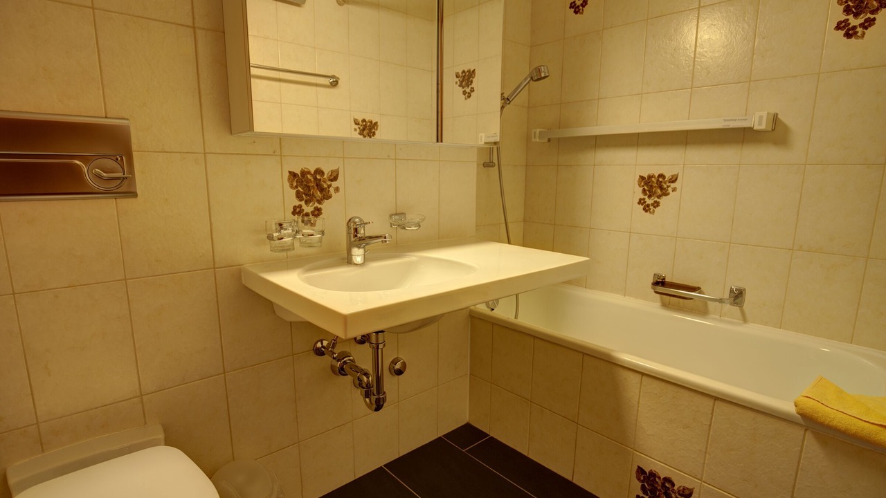Photo of Bathroom in Silvaplana