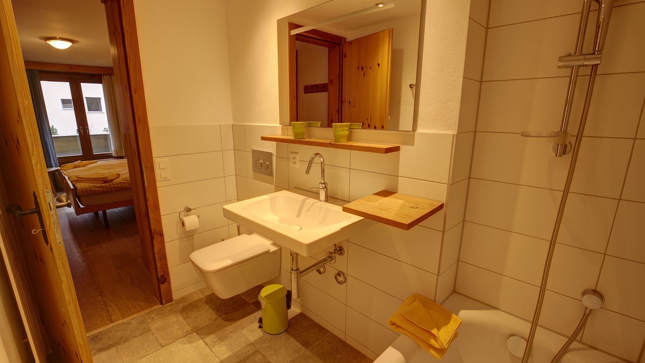 Photo of Bathroom in Silvaplana