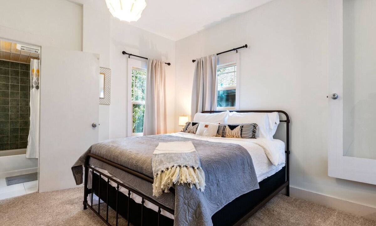 Photo of Bedroom in Alberta Arts District