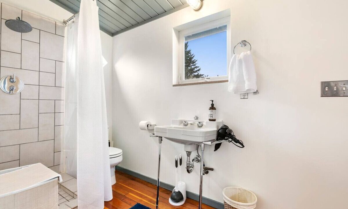 Photo of Bathroom in Alberta Arts District