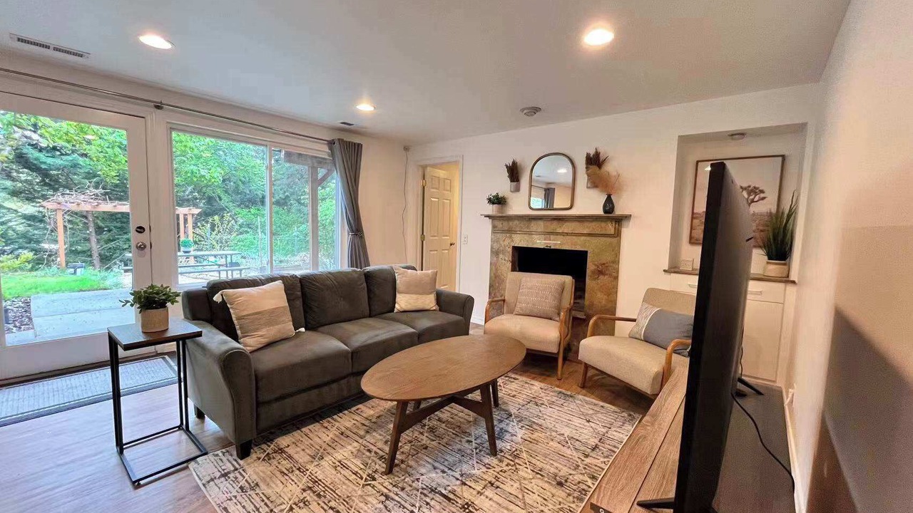Photo of Livingroom in Mercer Island