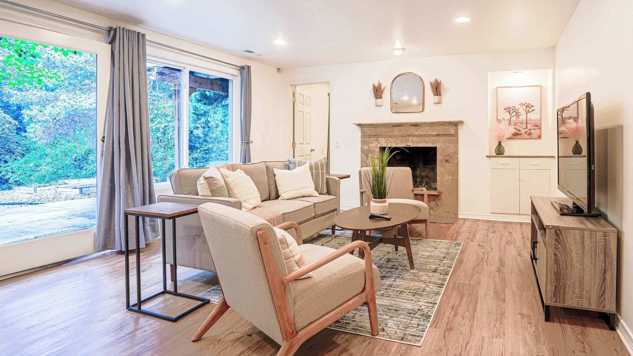 Photo of Livingroom in Mercer Island