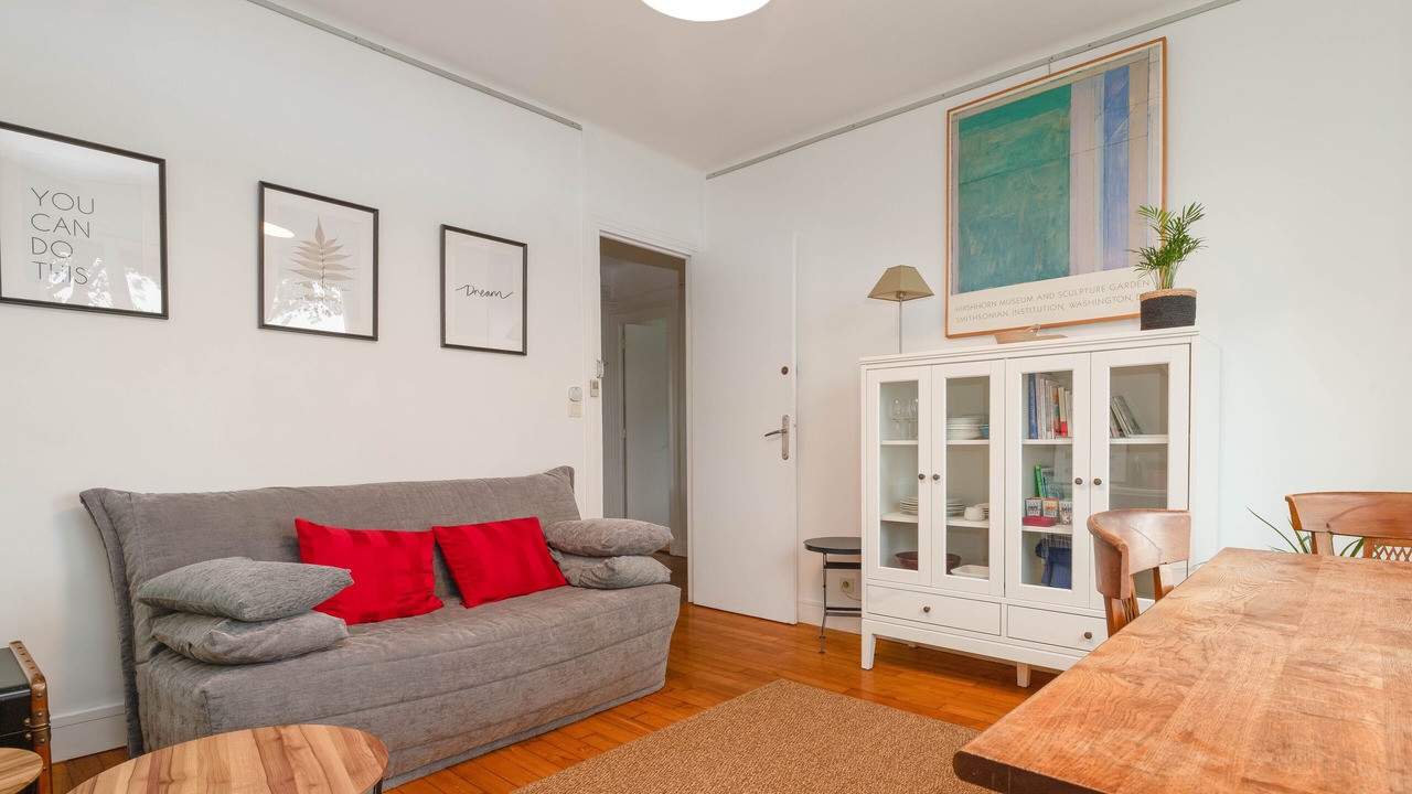 Photo of Livingroom in Downtown