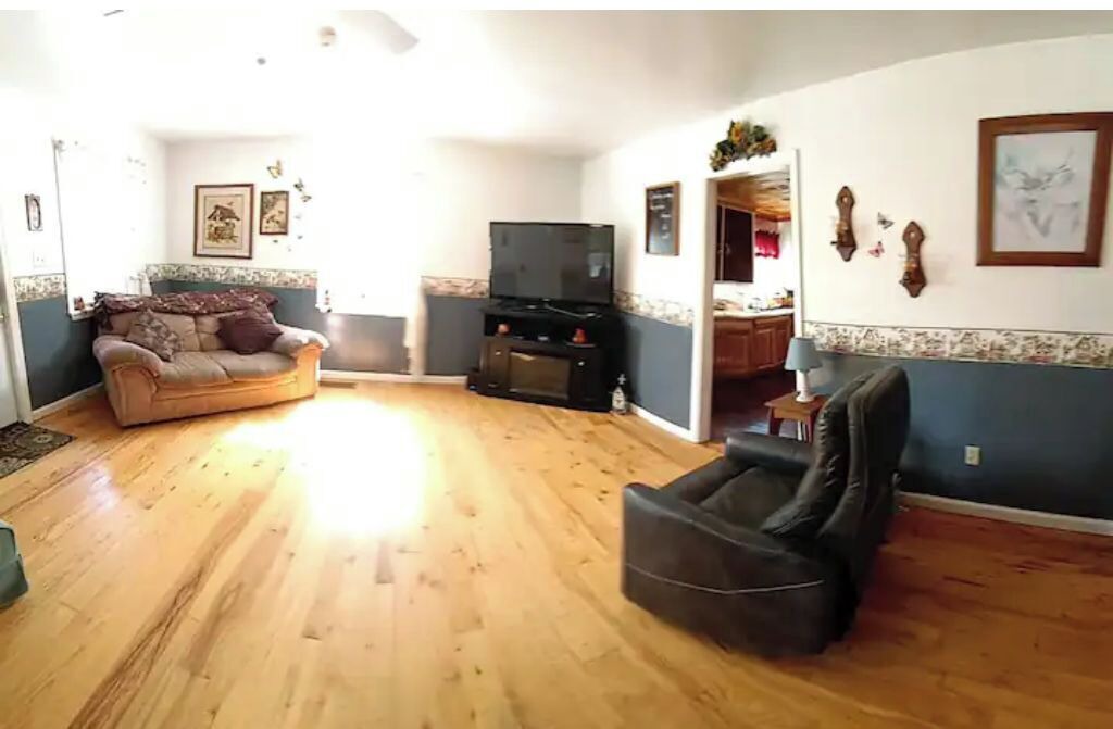 Photo of Livingroom in Spencer