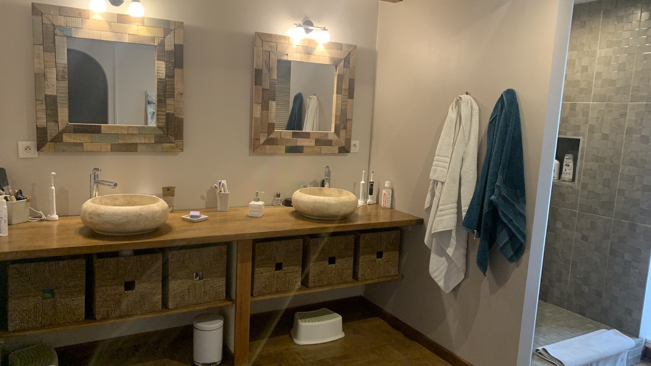 Photo of Bathroom in Mauperthuis