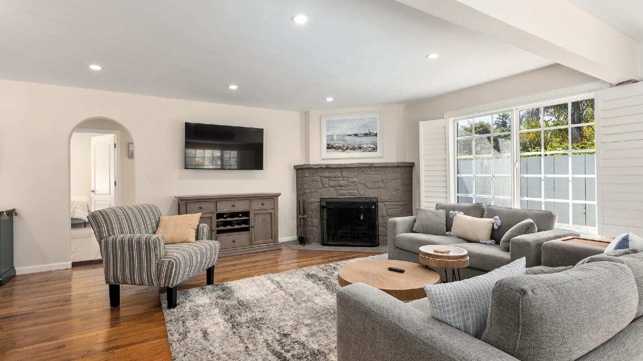 Photo of Livingroom in Eastside Santa Cruz