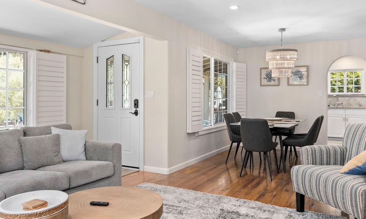 Photo of Livingroom in Eastside Santa Cruz