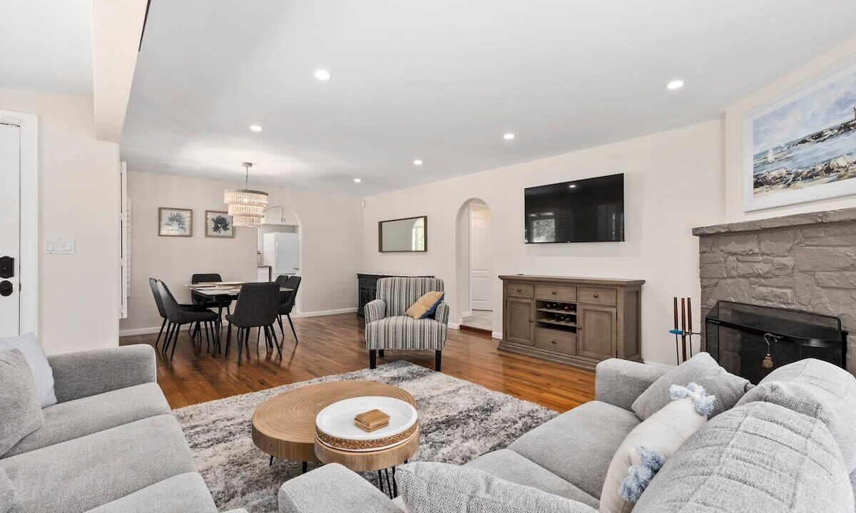 Photo of Livingroom in Eastside Santa Cruz