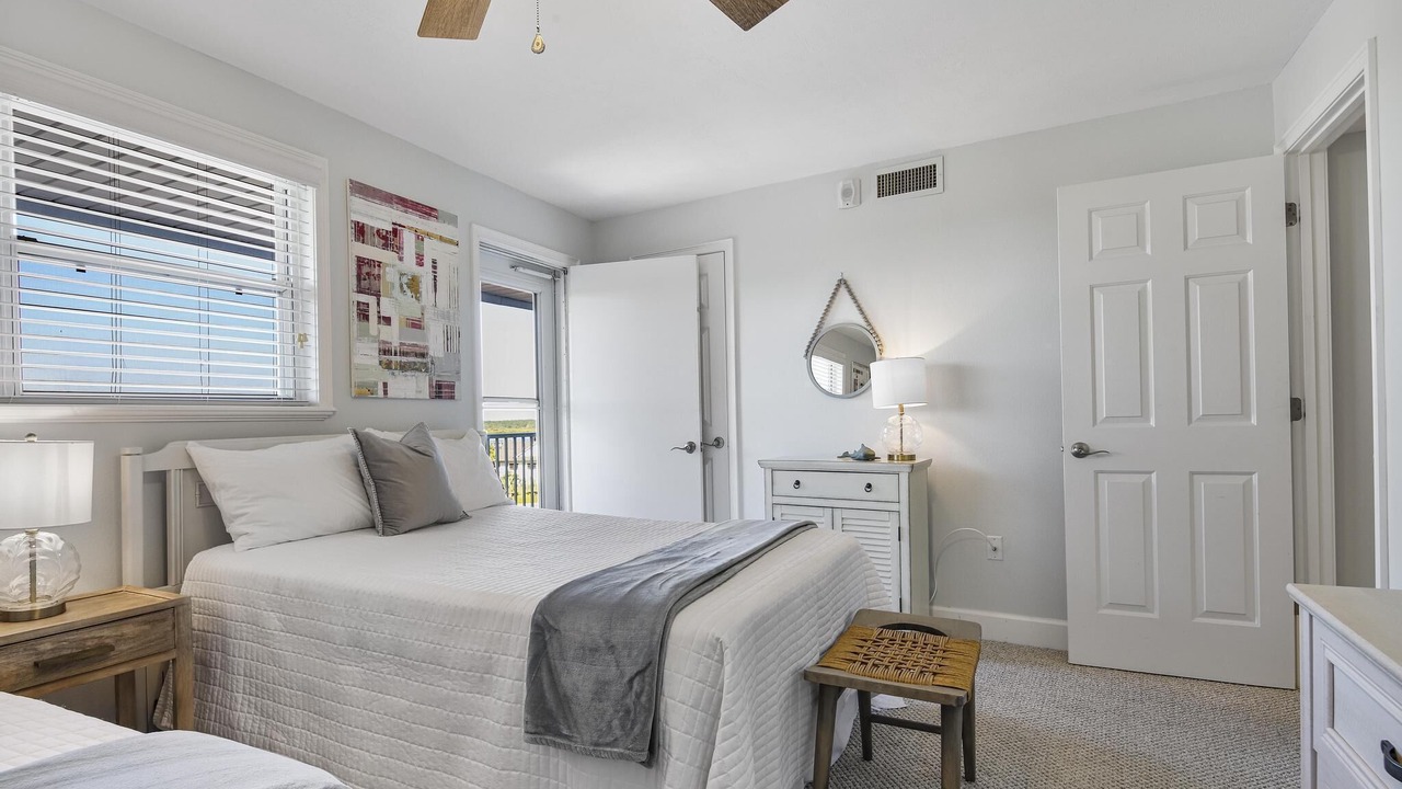Photo of Bedroom in Crescent Beach