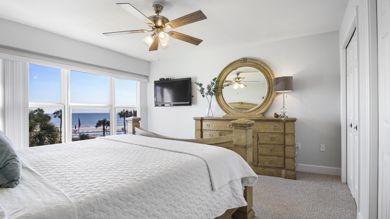 Photo of Bedroom in Crescent Beach