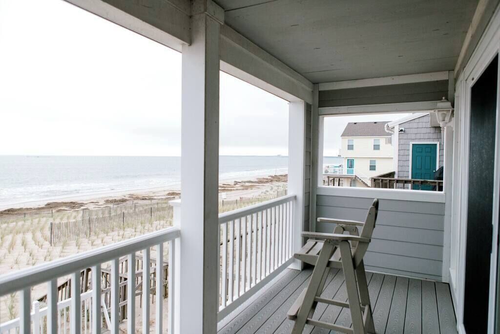 Photo of Patio Balcony in Chic's Beach