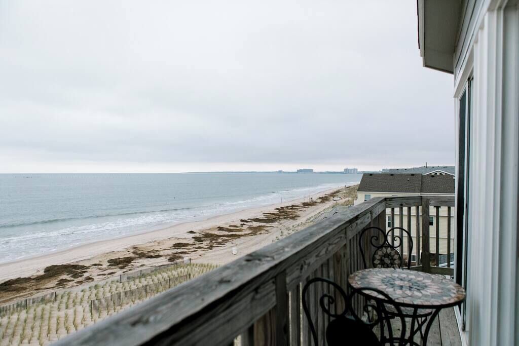 Photo of Patio Balcony in Chic's Beach