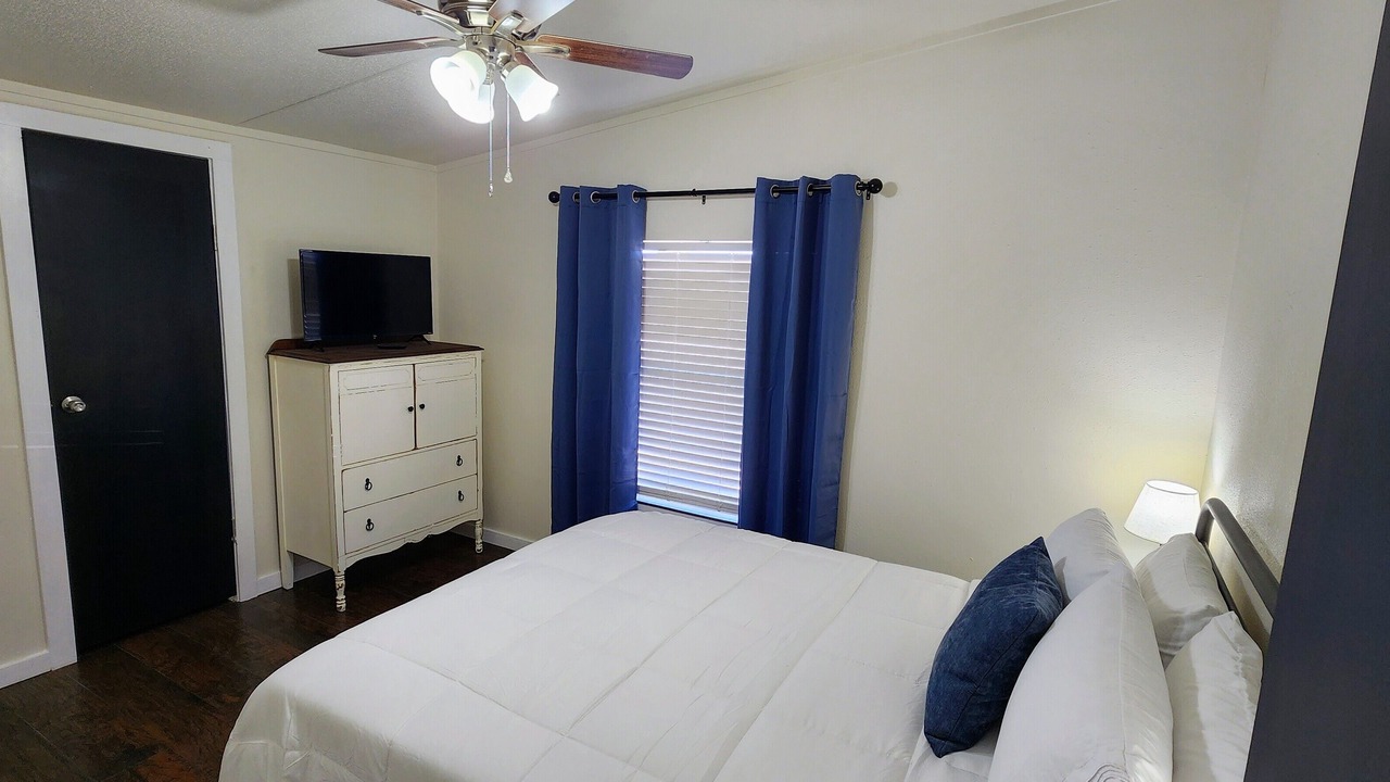 Photo of Bedroom in Electra