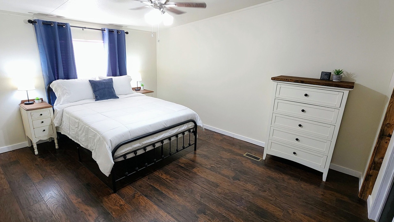Photo of Bedroom in Electra