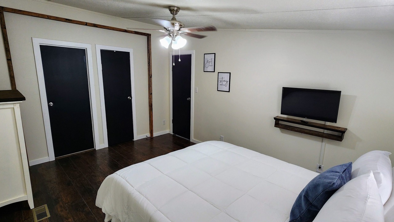 Photo of Bedroom in Electra