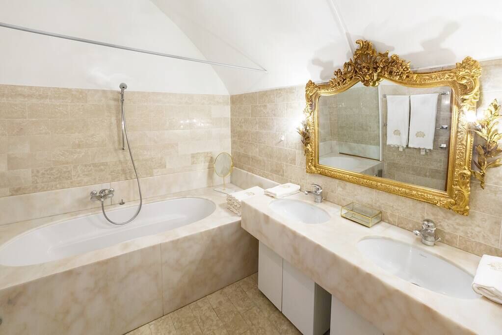 Photo of Bathroom in Montreux